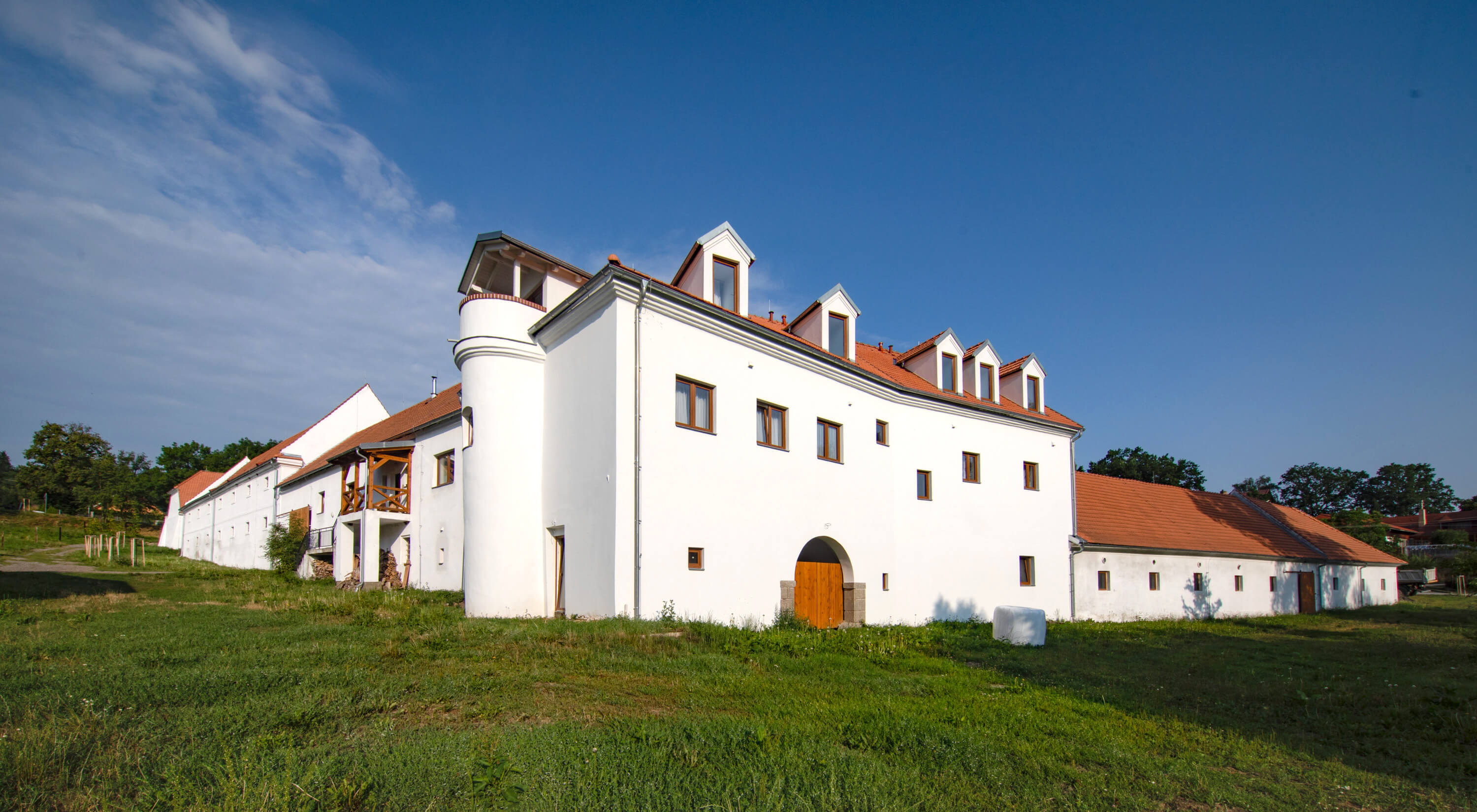Tvrz Skočice